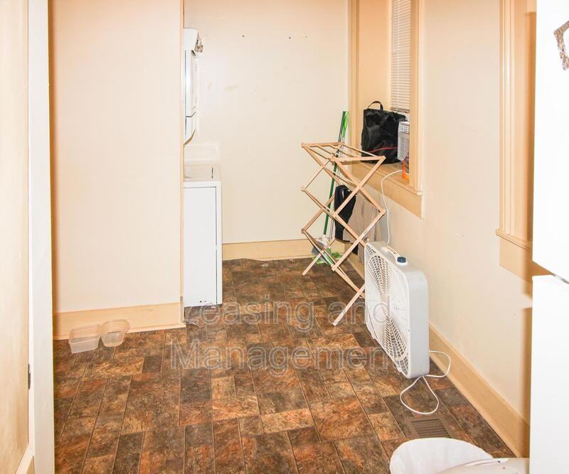 25 George St #B - Photo 7 of 13