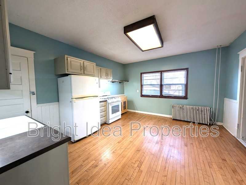 869 Geranium Ave E - Photo 2 of 7