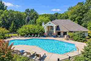 featured image of 14868 Lakeshore Dr