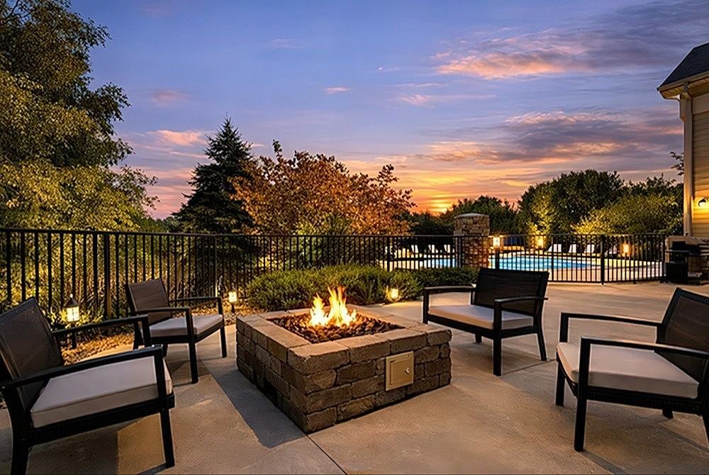 43 North - Photo 2 of 38