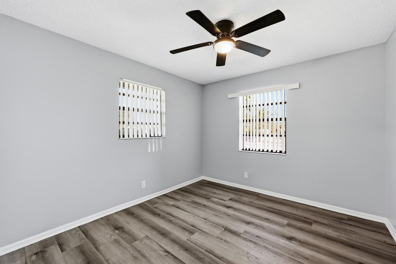 1565 W 28th St #A - Photo 2 of 19