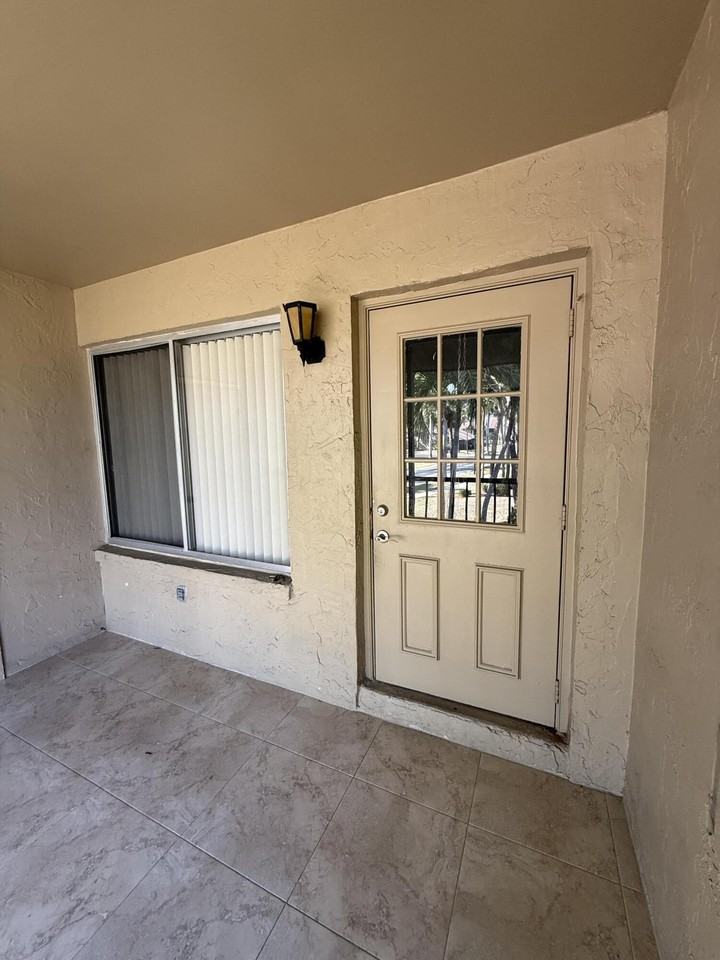 501 Shady Pine Way #C2 - Photo 3 of 14