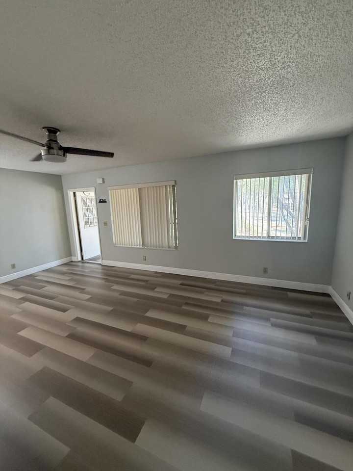 501 Shady Pine Way #C2 - Photo 5 of 14