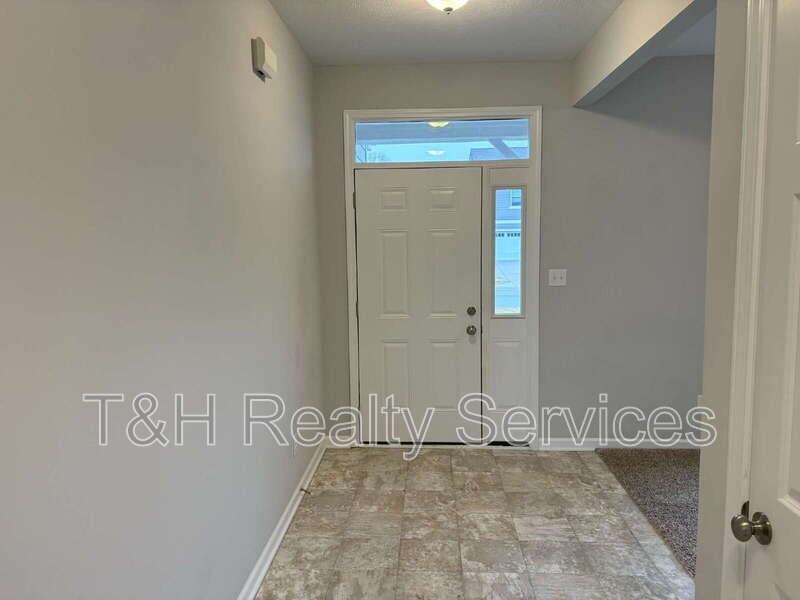 19195 Horsewood Dr - Photo 3 of 24