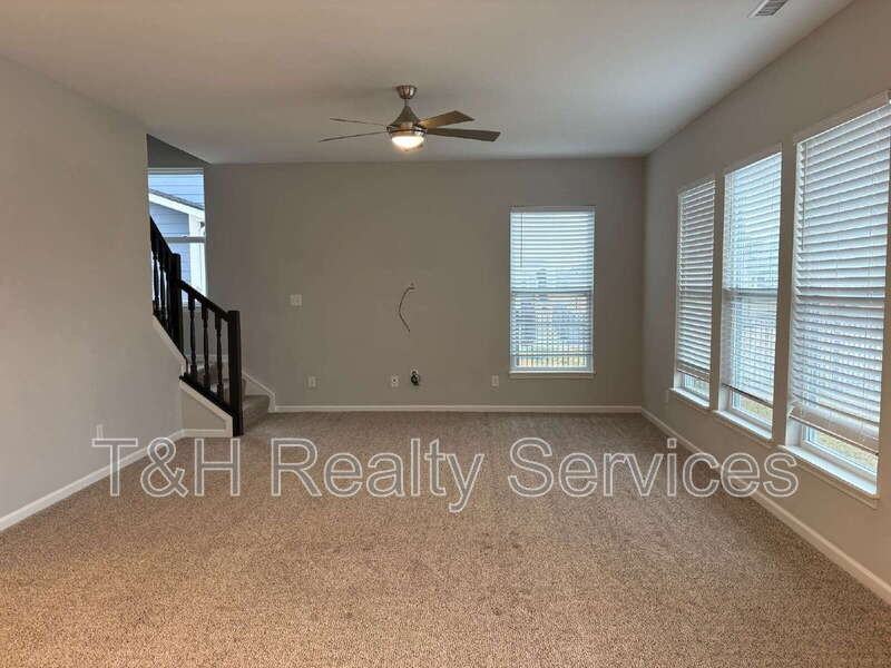 19195 Horsewood Dr - Photo 5 of 24