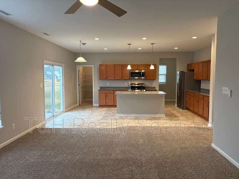 19195 Horsewood Dr - Photo 6 of 24