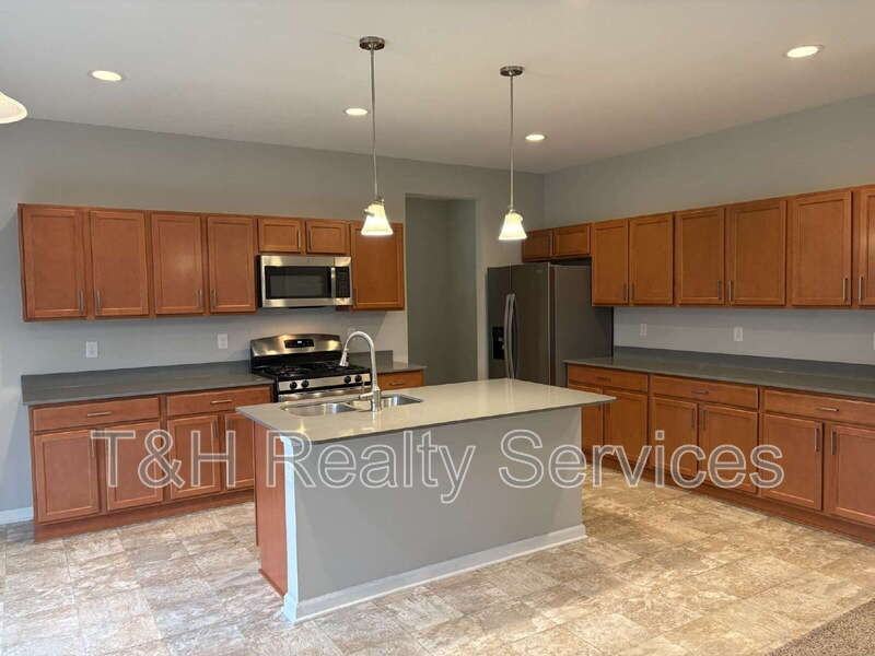 19195 Horsewood Dr - Photo 7 of 24