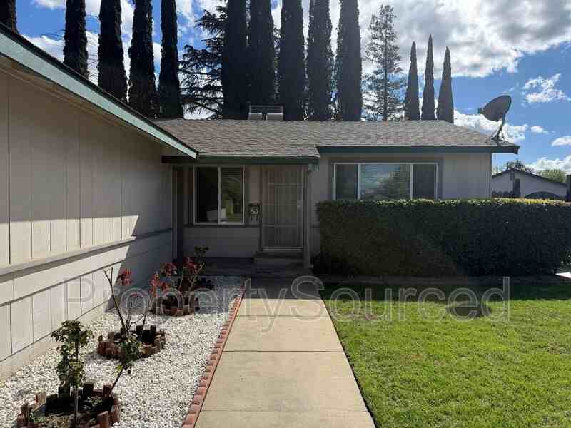 1708 Applegate Dr - Photo 4 of 35