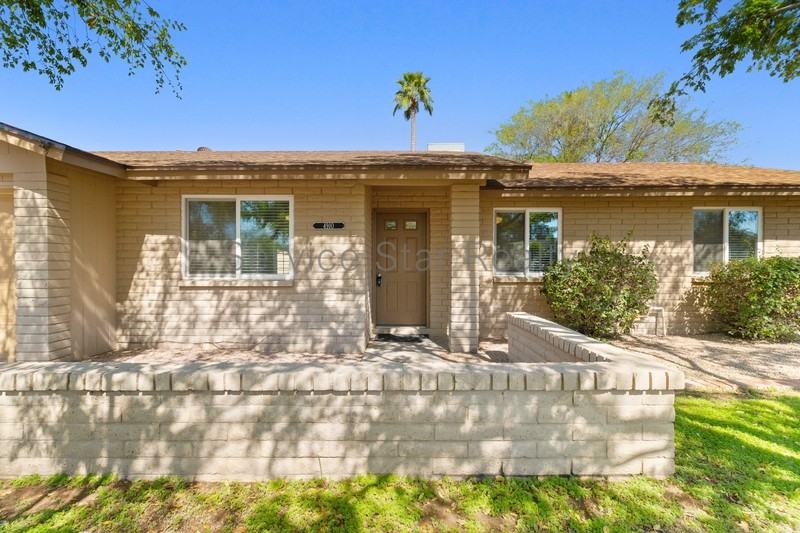 4910 E Sunnyside Dr - Photo 3 of 26