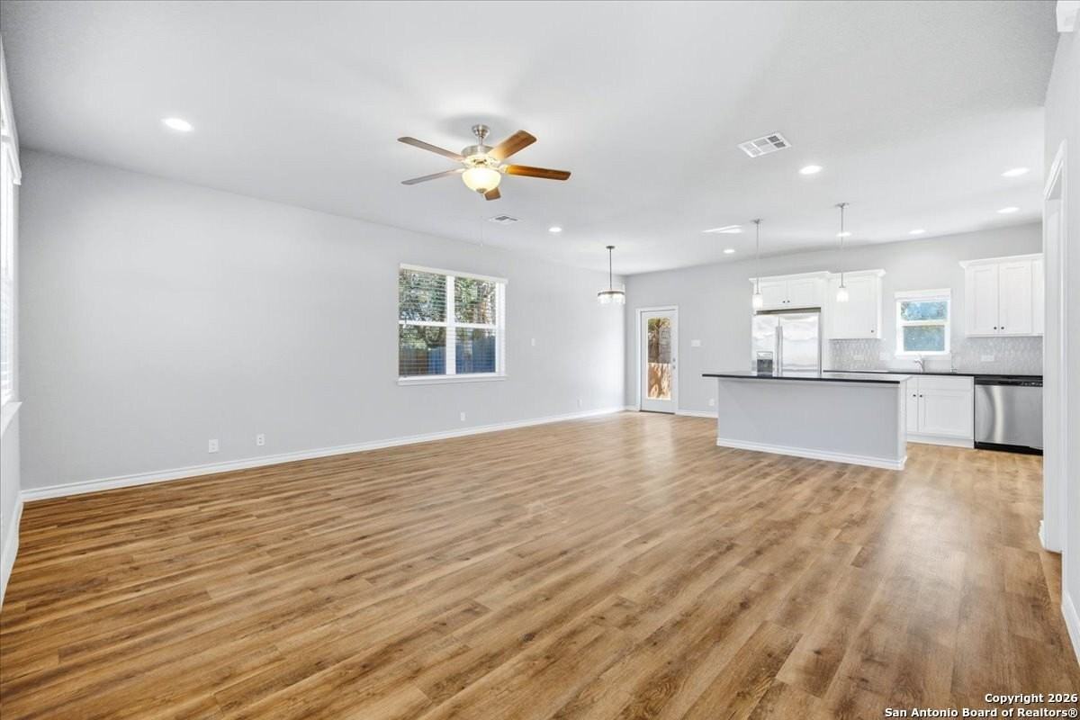 1608 Skyline Hls - Photo 6 of 30