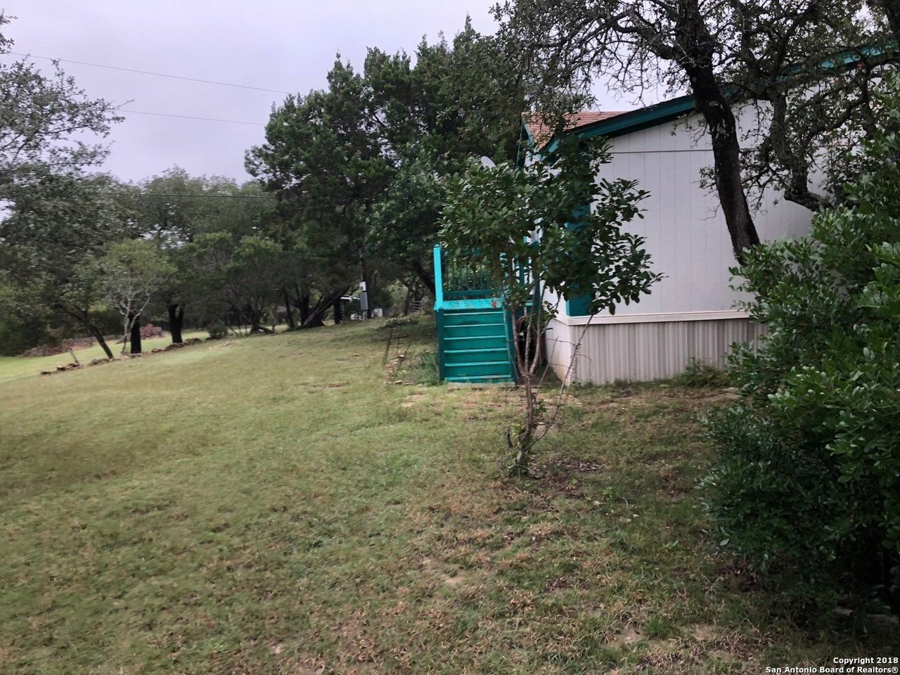 403 Los Indios Rd - Photo 4 of 20