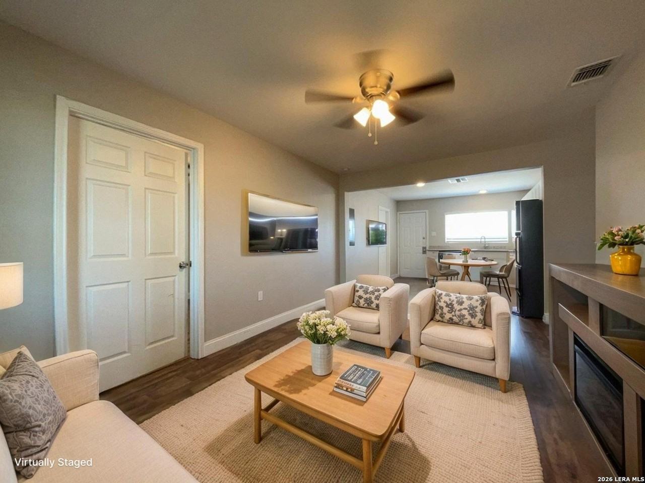 8905 Seacliff St - Photo 2 of 31