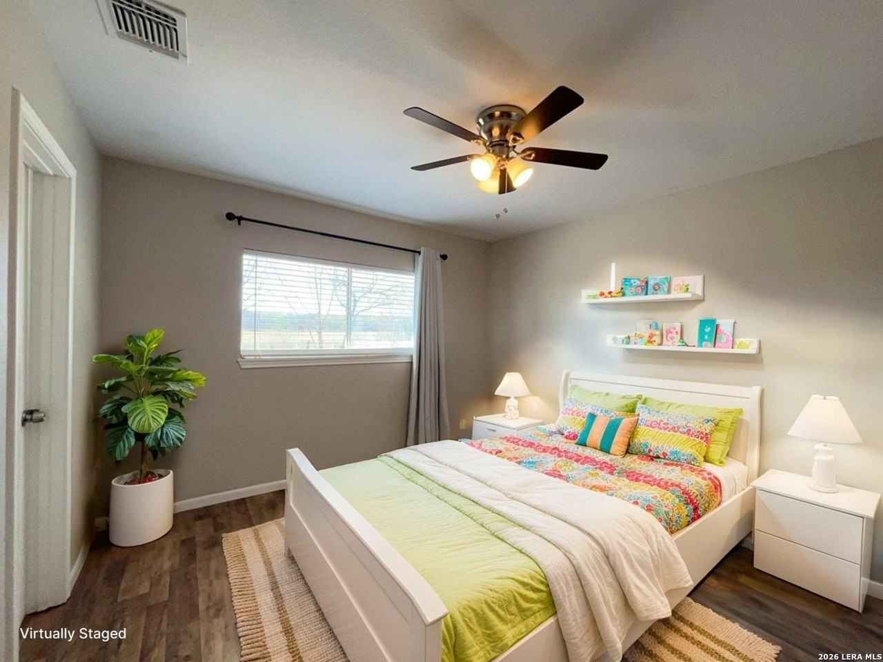 8905 Seacliff St - Photo 5 of 31