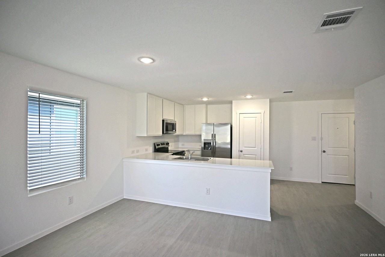 308 Pacific Waters - Photo 4 of 23