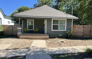 426 E Woodlawn Ave - Photo 1 of 1