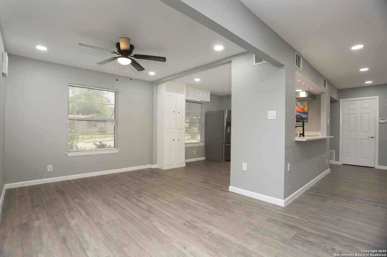 10406 Greenbay - Photo 7 of 24