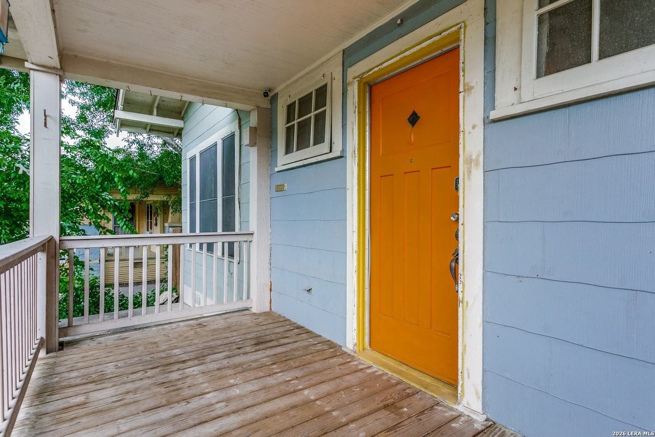 521 Kayton Ave - Photo 4 of 21