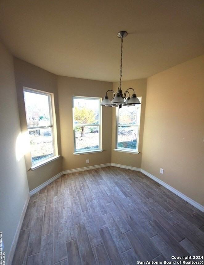 220 E Byrd Blvd - Photo 6 of 24