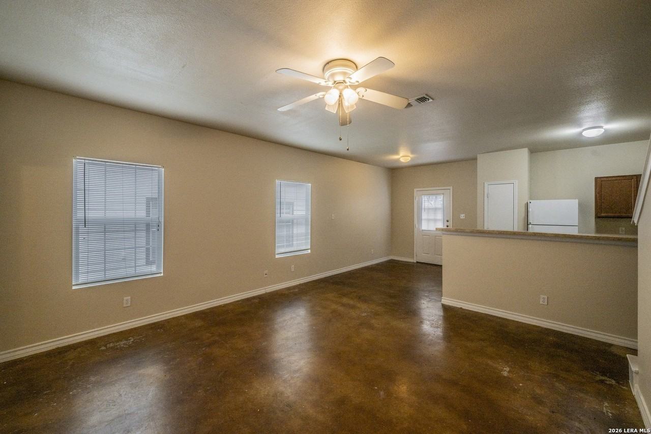 7807 Kingsbury Way Unit 4 - Photo 3 of 19