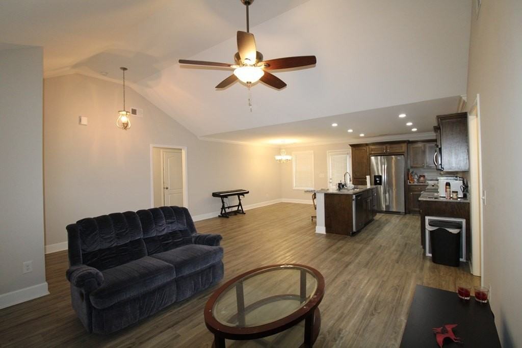 1315 Mayfield Dr - Photo 2 of 25