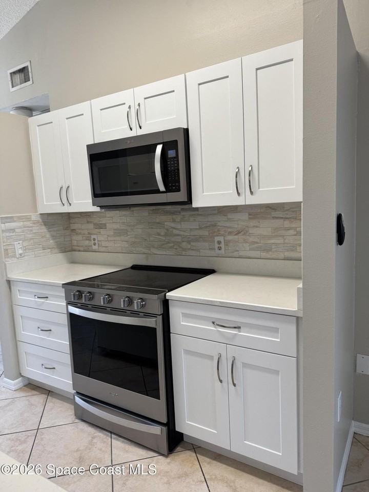 118 Beach Park Ln Unit V26 #V26 - Photo 3 of 20