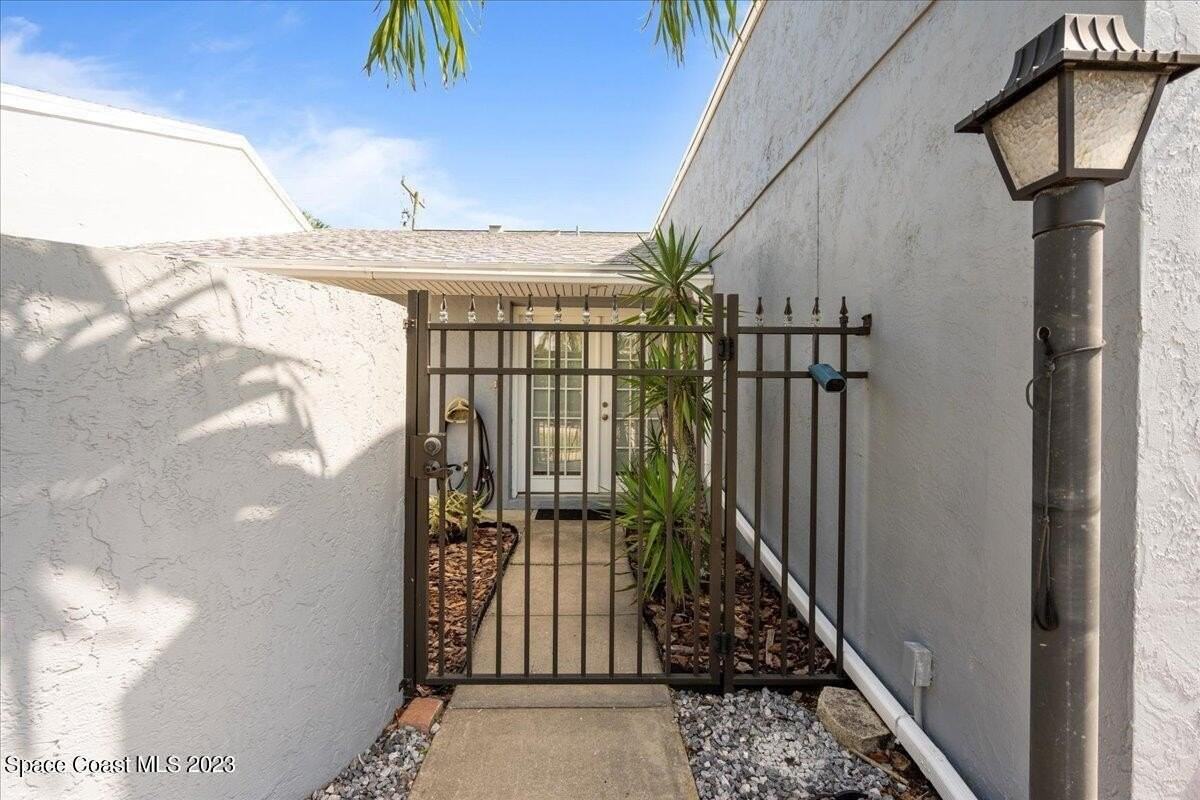 131 3rd Ave Apt B - Photo 2 of 41