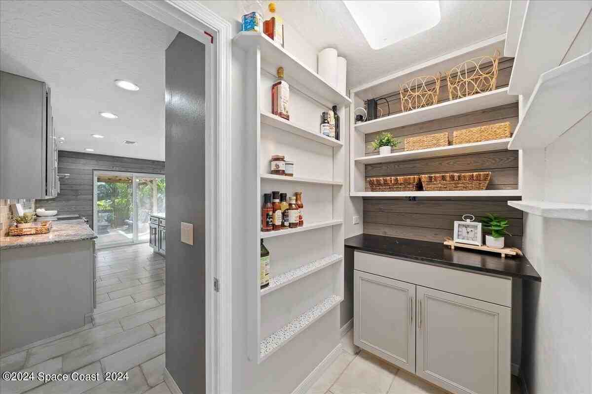 219 5th Ave - Photo 7 of 24