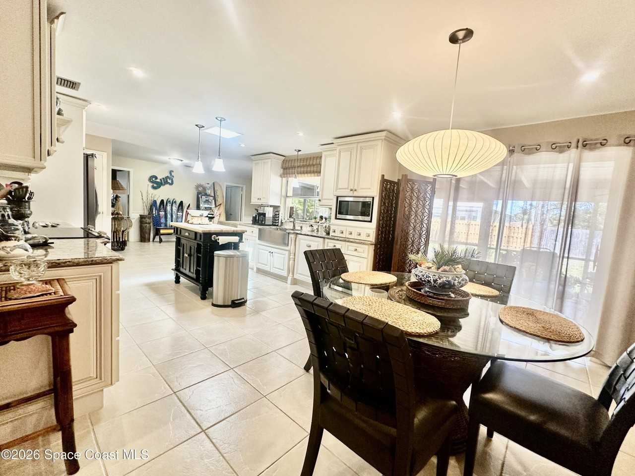 410 Surf Rd - Photo 7 of 29