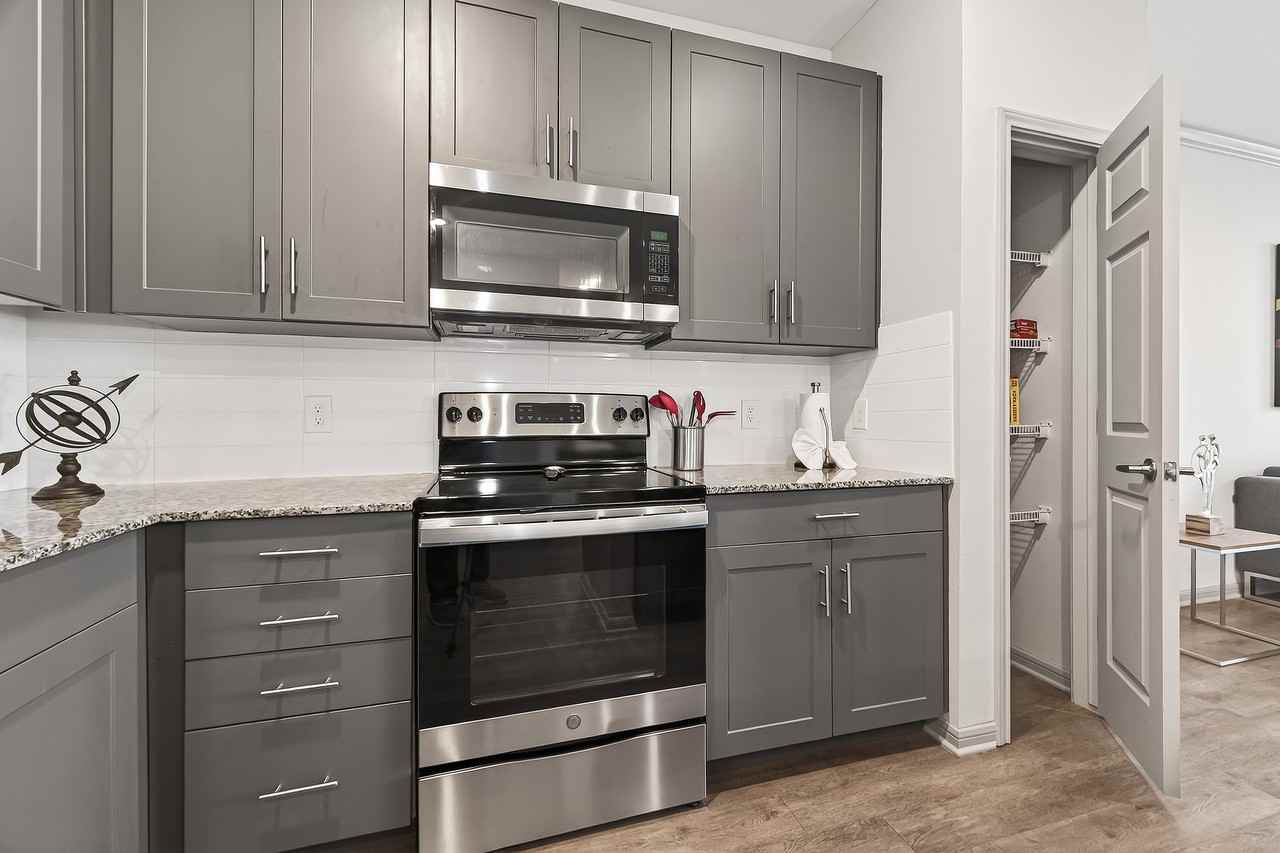 Haven at Bellaire - Photo 7 of 51