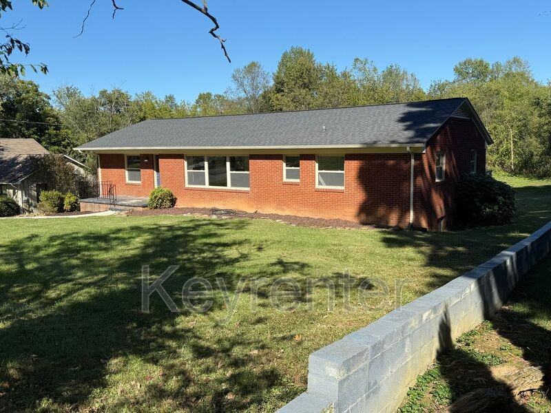 424 Bridge View Rd - Photo 3 of 18