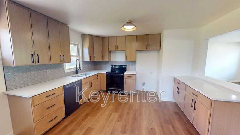 424 Bridge View Rd - Photo 5 of 18