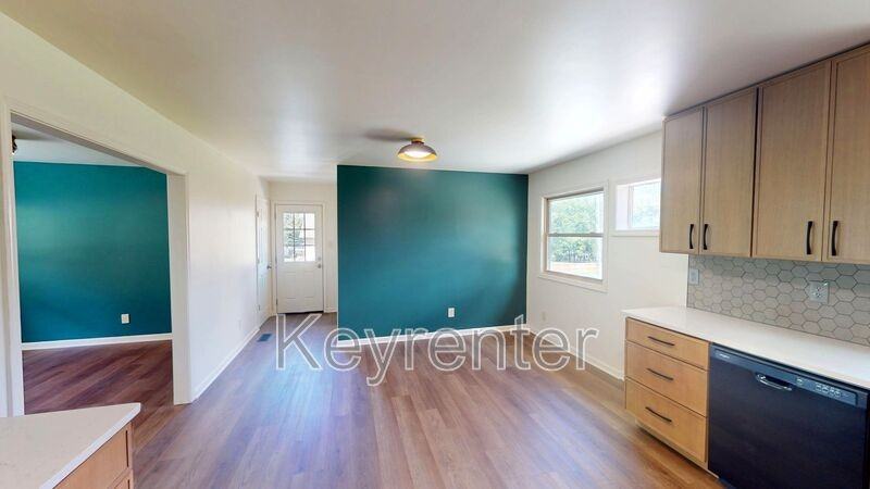 424 Bridge View Rd - Photo 6 of 18