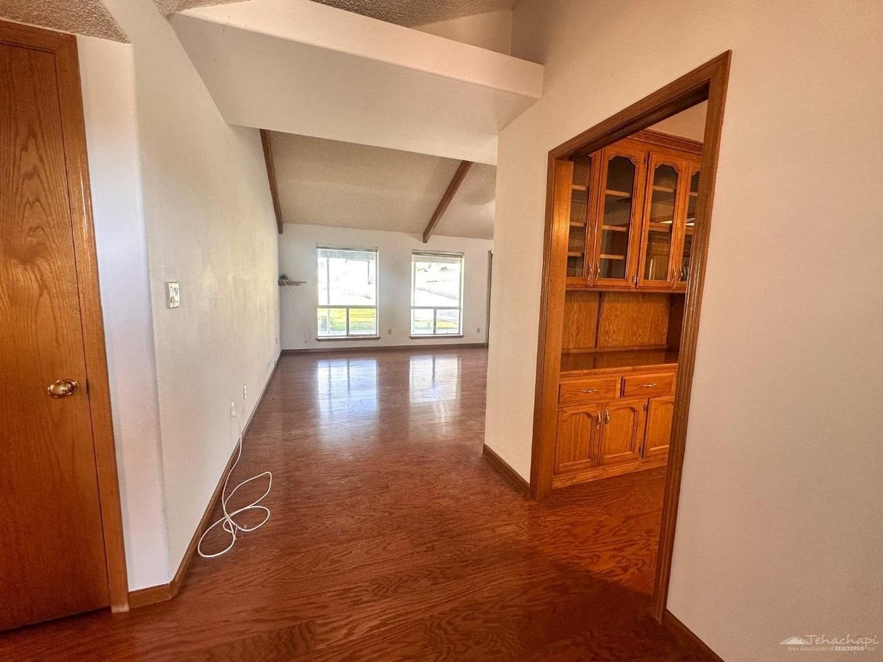 28301 Bear Valley Rd - Photo 4 of 26