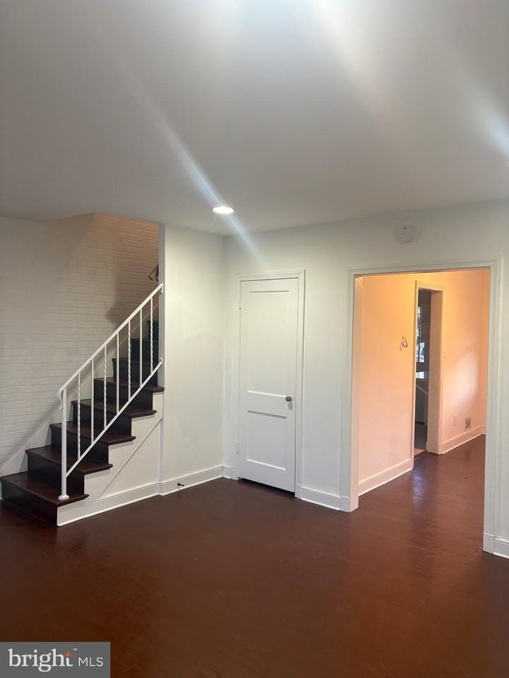 5030 S Dakota Ave Ne - Photo 2 of 26