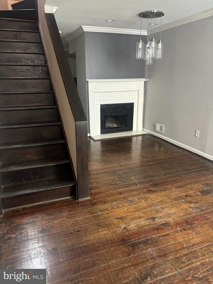 108 N Madeira St - Photo 2 of 17