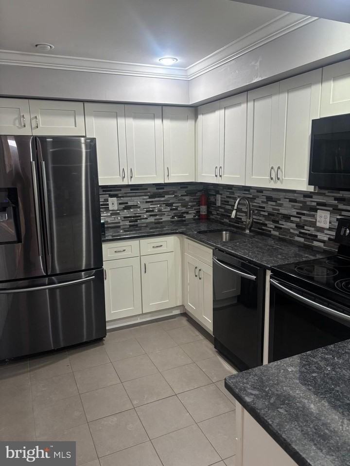 108 N Madeira St - Photo 4 of 17