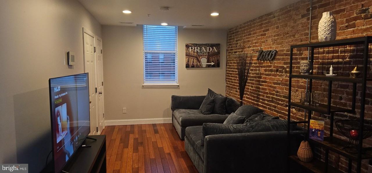 2206 Eutaw Pl Unit 3 - Photo 3 of 11