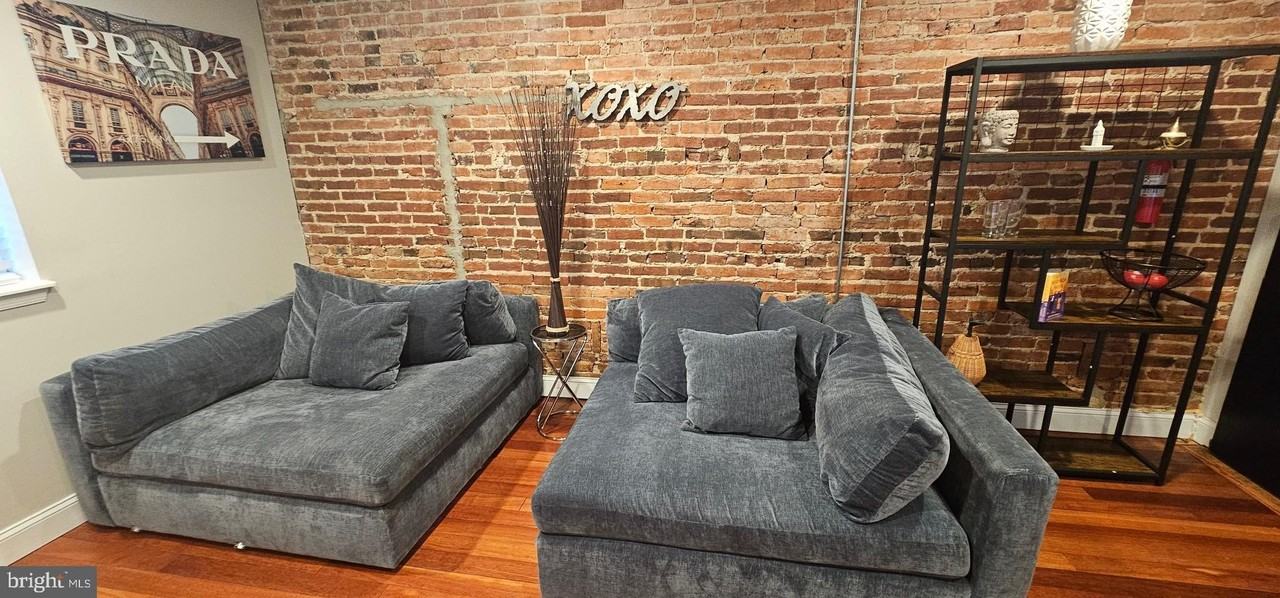 2206 Eutaw Pl Unit 3 - Photo 4 of 11