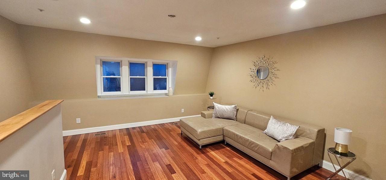 2206 Eutaw Pl Unit 3 - Photo 5 of 11