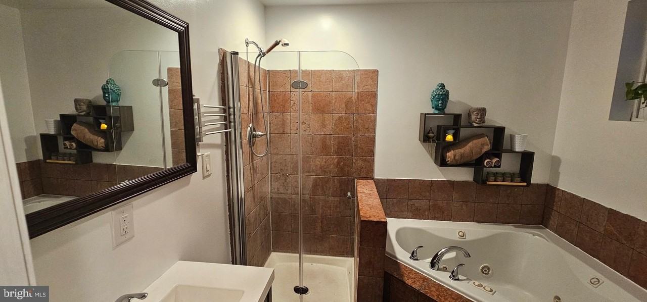 2206 Eutaw Pl Unit 3 - Photo 7 of 11