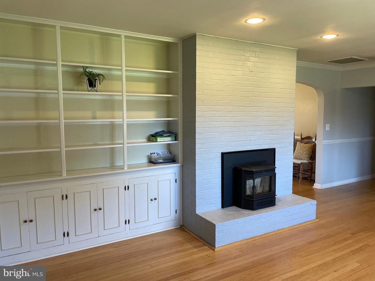 339 Hook Rd - Photo 5 of 19