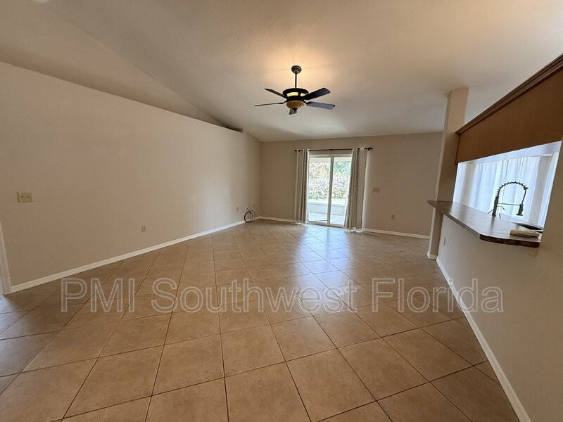 2164 Florida Ter - Photo 5 of 26