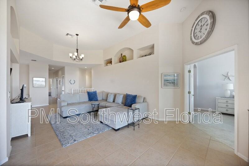 4604 Club Dr #202 - Photo 6 of 50