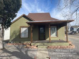 featured image of 901 W 17th St