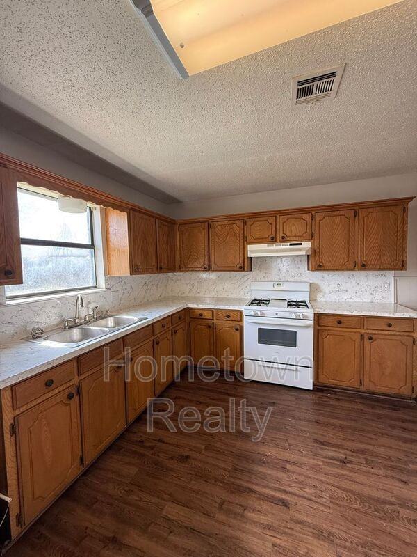 5 W Farrall - Photo 6 of 15