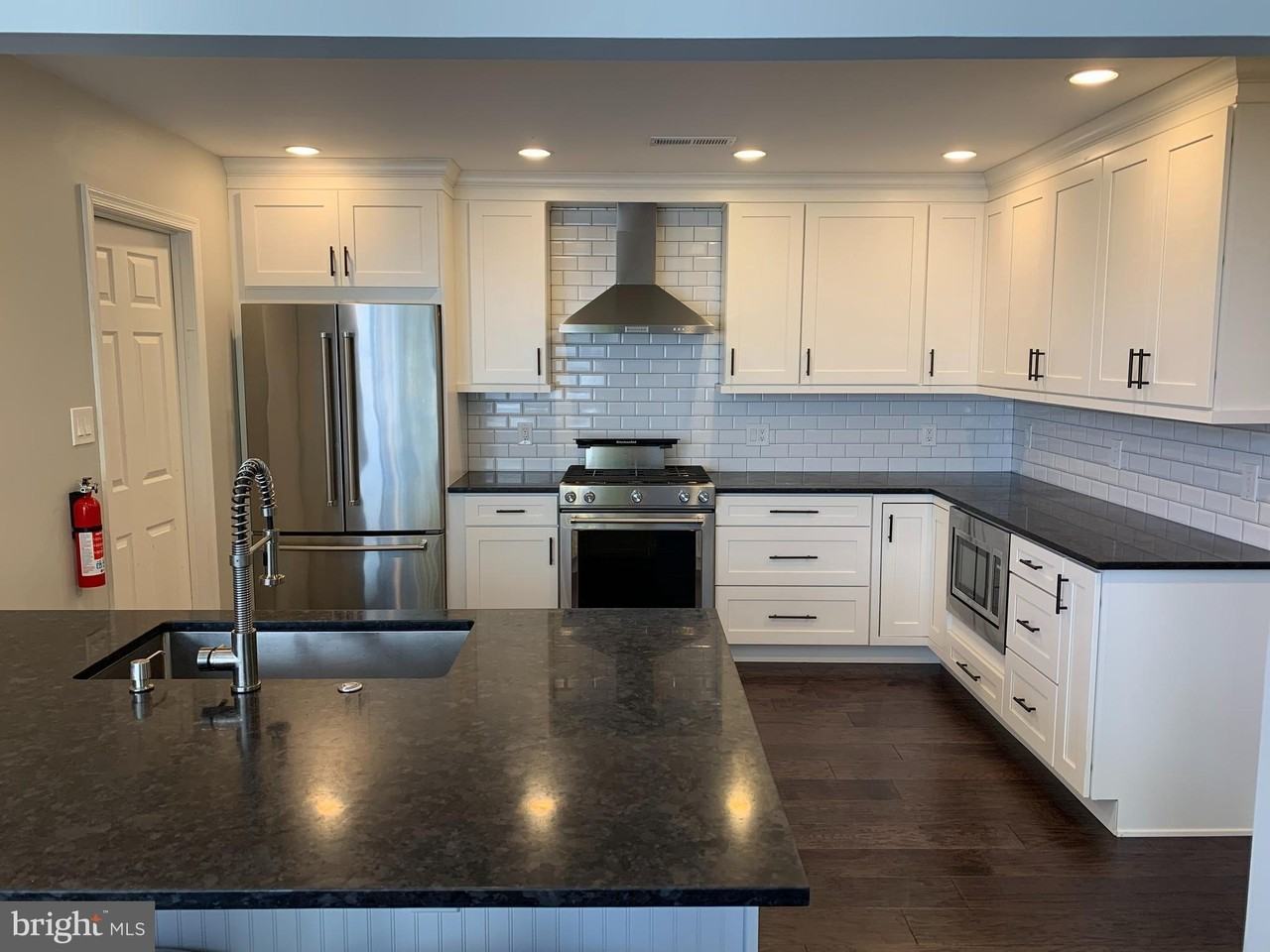 804 Champlain Dr - Photo 5 of 13