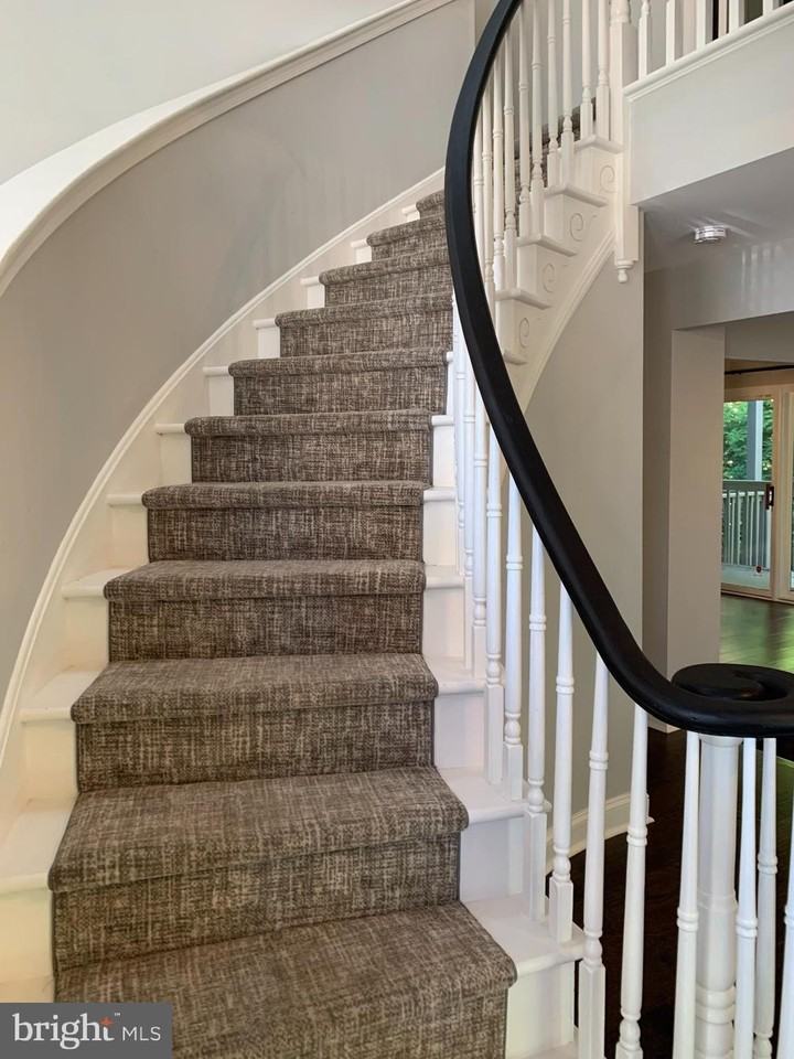 804 Champlain Dr - Photo 7 of 13