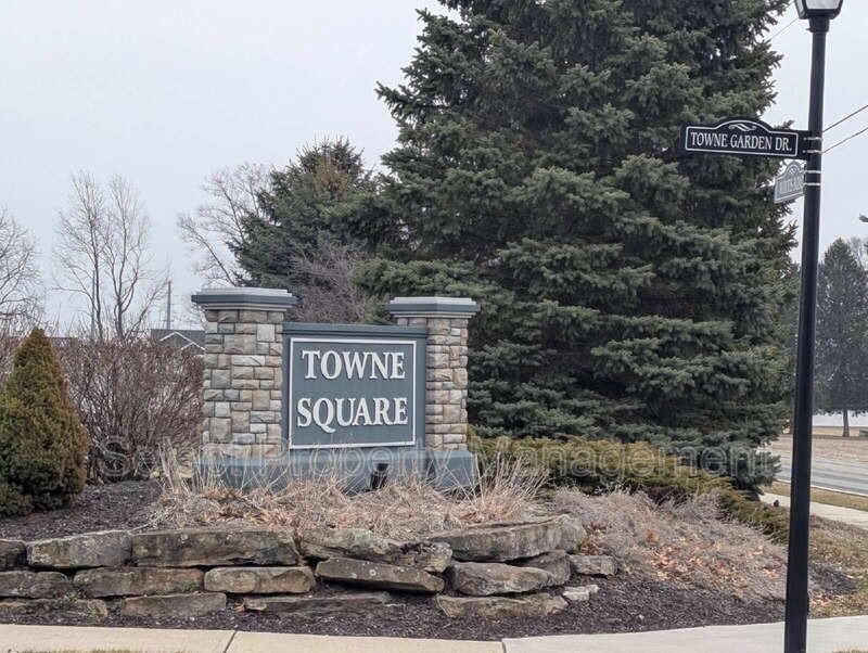 14933 Towne Gardens Dr - Photo 3 of 28