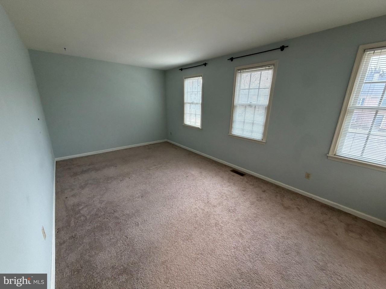 903 Pritchet Ct - Photo 4 of 10