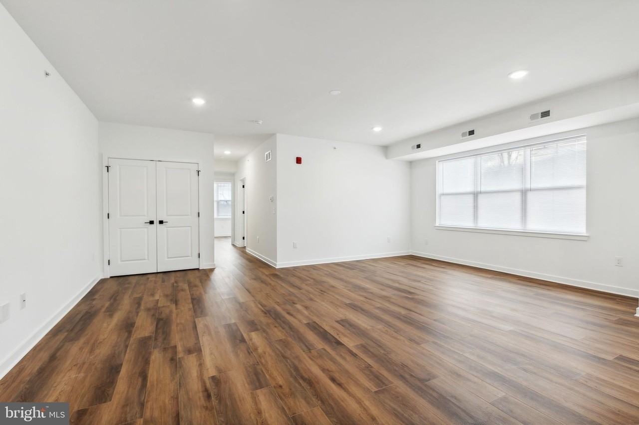 905 Forest Ln Apt 5 - Photo 6 of 12